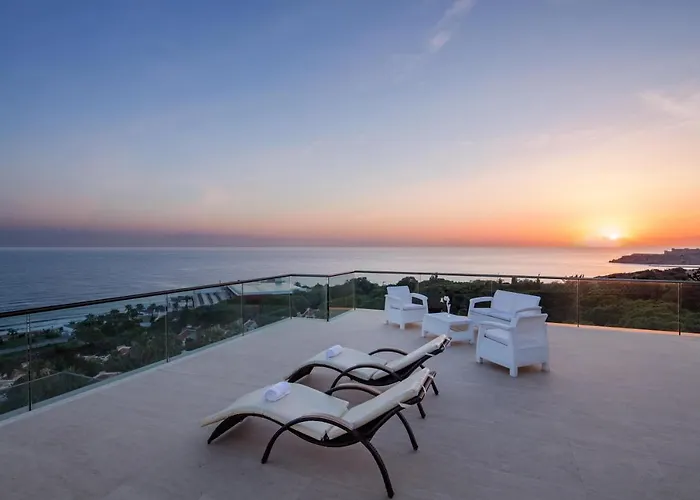 ホテル Acapulco Ayios Epiktitos