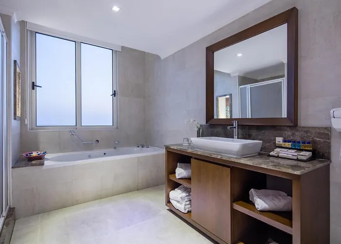 Acapulco ホテル 5*